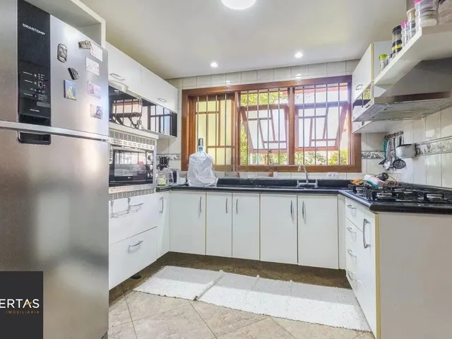 Imagem 7: Casa de 297M² no Centro de Canoas, com 3 Quartos, 1 Suíte e 3 Vagas de Garagem