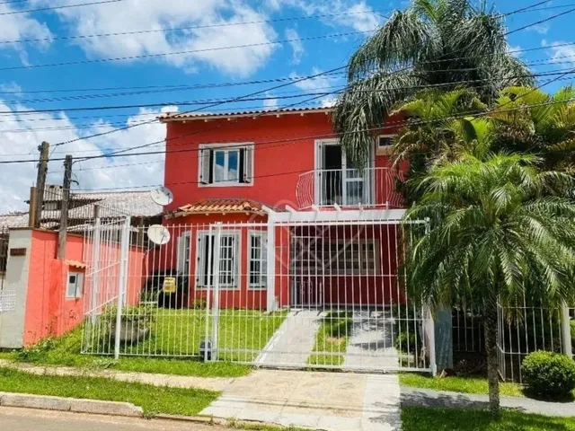 Imagem: Casa Espaçosa com Piscina e Espaço Gourmet