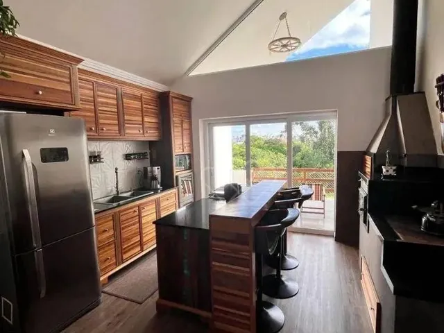 Imagem 13: Casa Estilo Serra com 3 Dormitórios À Venda em Condomínio Exclusivo no Centro De