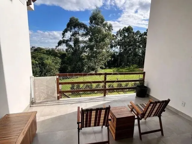 Imagem 8: Casa Estilo Serra com 3 Dormitórios À Venda em Condomínio Exclusivo no Centro De