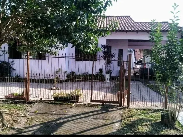 Imagem: Casa Ampla com 4 Quartos no Bairro Centro