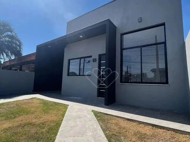 Imagem 1: Casa com Suíte e Acabamentos Modernos À Venda Conforto e Estilo em Cada Detalhe