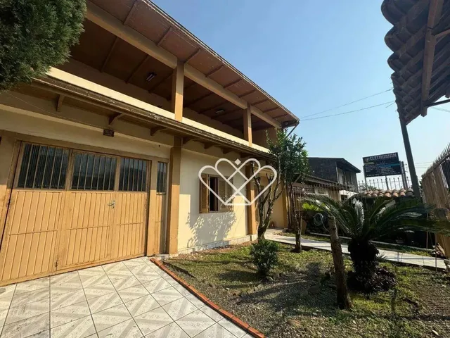 Imagem 8: Seu Novo Refúgio: Ampla Casa com 5 Dormitórios em Nossa Chácara!