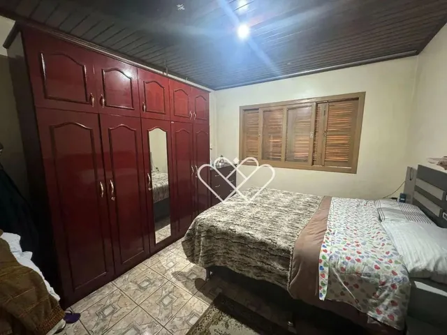 Imagem 4: Seu Novo Refúgio: Ampla Casa com 5 Dormitórios em Nossa Chácara!