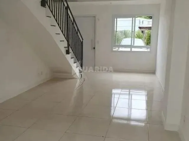 Imagem 1: Casa em Condomínio com 2 Dormitórios e 1 Vaga de Garagem no Bairro Vila Nova