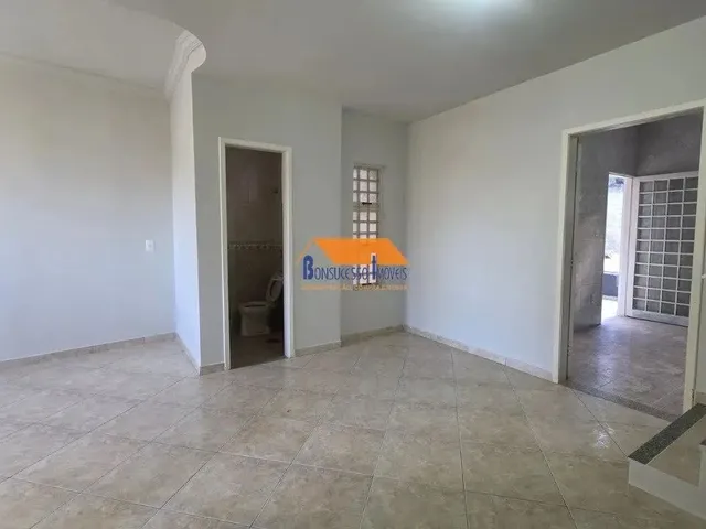 Imagem 11: Excelente Casa para Locação com Entrada Individual - Ampla, Confortável e Bem