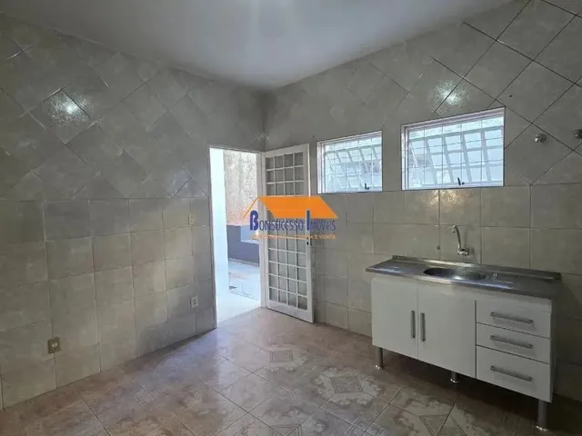 Imagem 3: Excelente Casa para Locação com Entrada Individual - Ampla, Confortável e Bem
