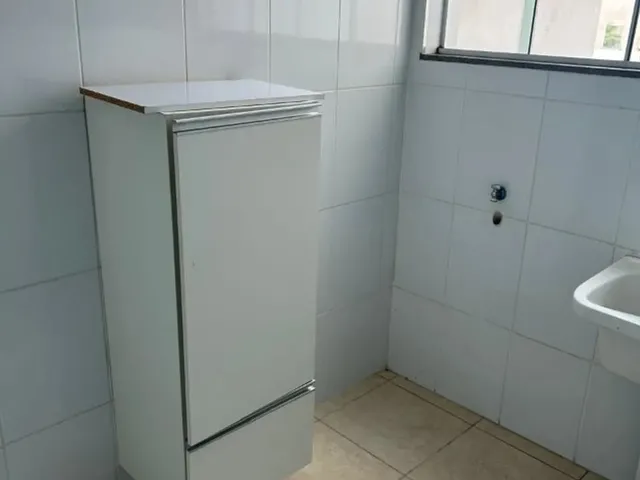 Imagem 6: Código 4536 - Vende Apartamento no Bairro Iguaçu, com 02 Quartos com Guarda Roupas