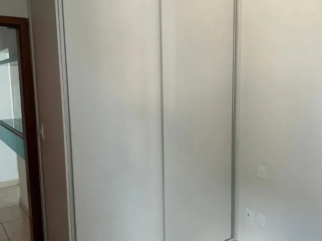 Imagem 9: Código 4536 - Vende Apartamento no Bairro Iguaçu, com 02 Quartos com Guarda Roupas
