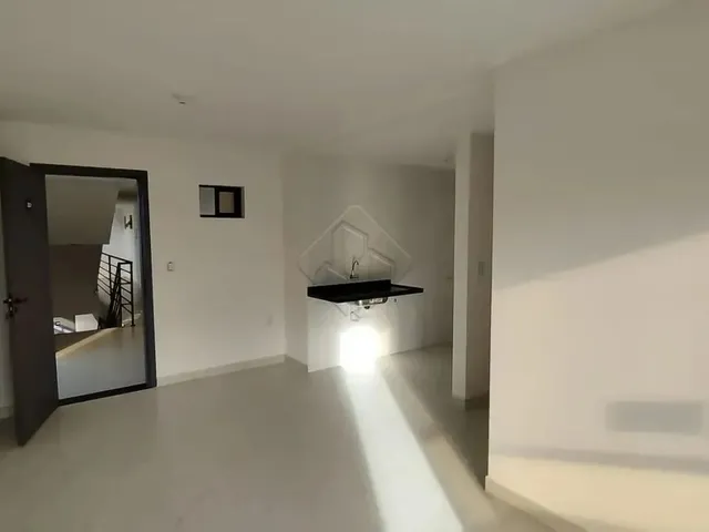 Imagem 4: Moderno Apto de 2 Quartos com Suíte, Piscina e Localização Privilegiada nos Bancários