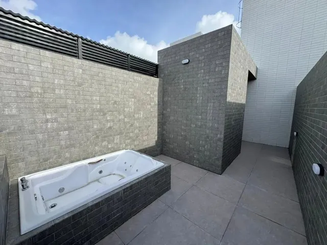Imagem 7: Flat Cobertura Duplex com Hidromassagem na Praia no Bessa em João Pessoa - Pb