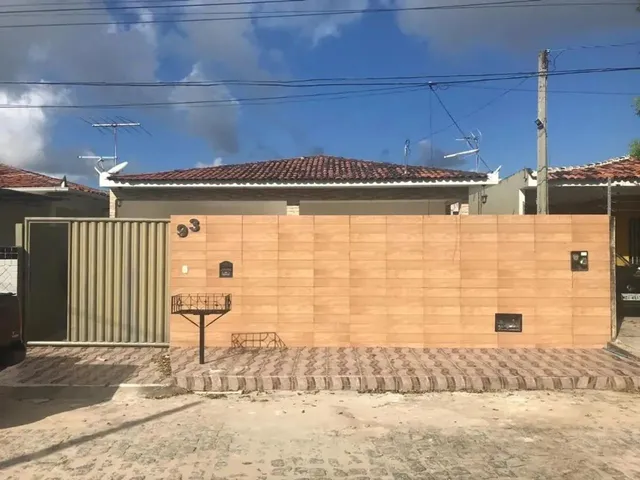 Imagem: Casa À Venda, 3 Quartos, 1 Suíte, 2 Vagas