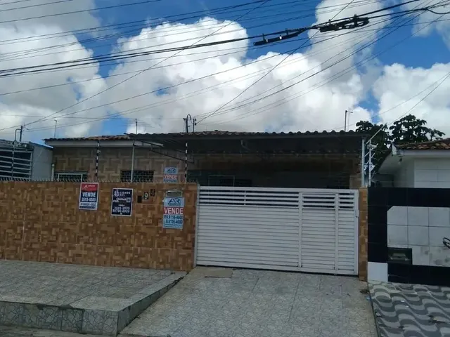 Imagem: Casa À Venda, 4 Quartos, 2 Suítes, 1 Vaga