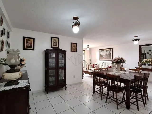 Imagem 2: Apartamento de Luxo com 3 Suítes À Venda no Cabo Branco - Edifício Montpellier