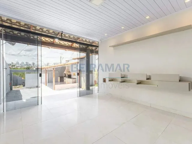 Imagem: Casa Moderna com 2 Quartos (2 Suítes)