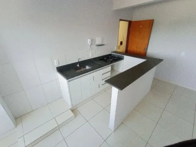 Imagem 10: Alugo Excelente Apartamento 2 Qts . Rua 5 - Direto com o Dono- Valor a Combinar