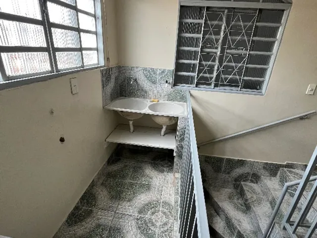 Imagem: Aluga-Se Apartamento de 2 Quartos