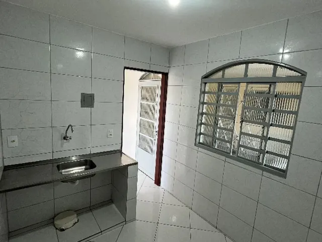 Imagem 2: Aluga-Se Apartamento de 2 Quartos