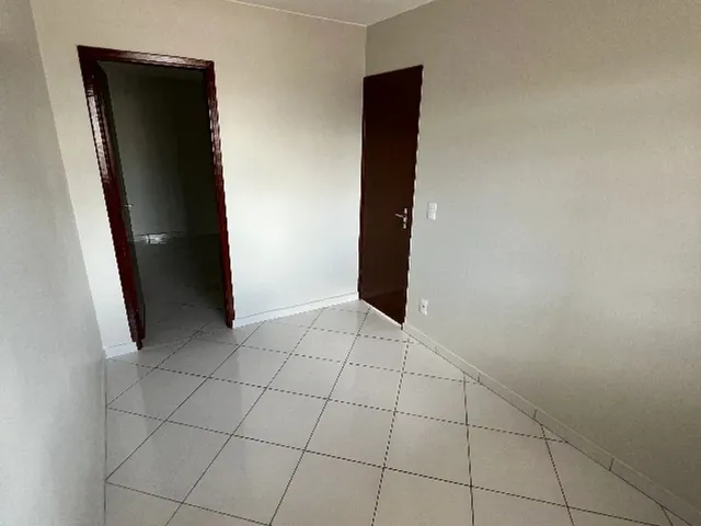 Imagem 9: Aluga-Se Apartamento de 2 Quartos