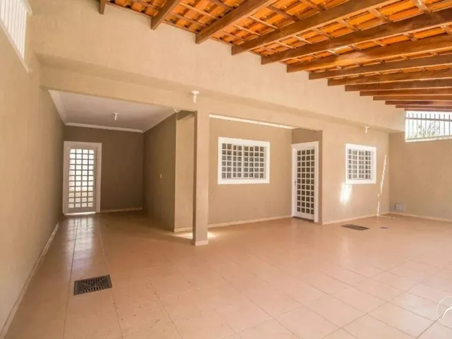Imagem: Casa de 3 Quartos, Sendo 1 Suíte, Sozinha