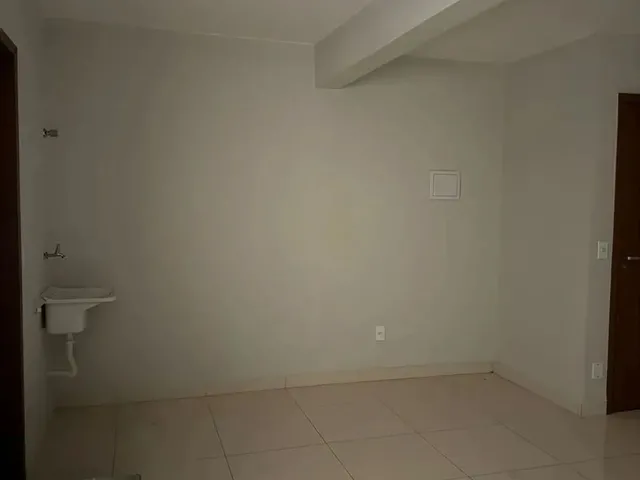 Imagem 3: Aluga-Se Apartamento/Kitnet na Qe 40 Guará 2 Próximo Polo de Modas e de Parada De