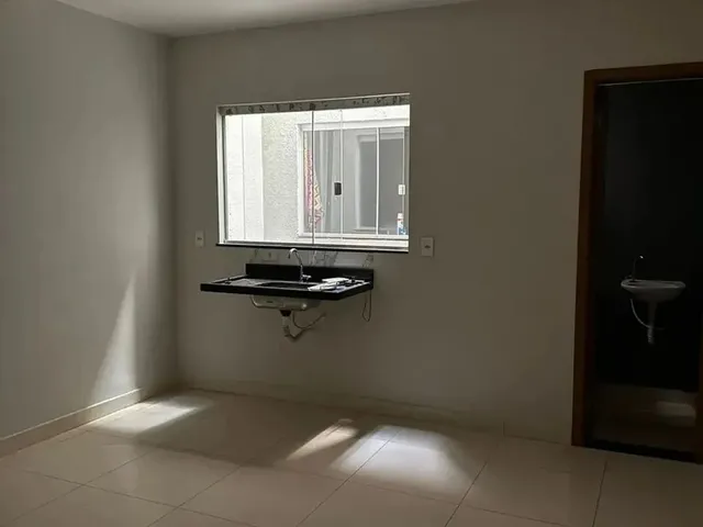 Imagem 2: Aluga-Se Apartamento/Kitnet na Qe 40 Guará 2 Próximo Polo de Modas e de Parada De