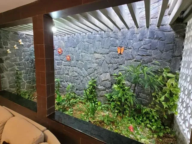 Imagem 2: Casa com 4 Quartos Sendo 3 Semi Suítes e Uma Suíte Master com Closet e Hidro no Bairro