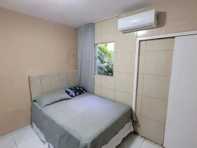 Imagem 10: Casa com 4 Quartos Sendo 3 Semi Suítes e Uma Suíte Master com Closet e Hidro no Bairro