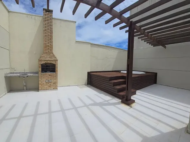 Imagem: Luxuosa Cobertura de 3 Quartos com Piscina