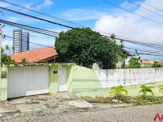 Imagem: Casa em Candelária, 4 Quartos, Sendo 2