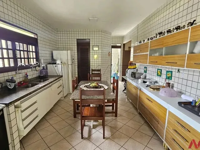 Imagem 3: Casa em Candelária, 4 Quartos, Sendo 2 Suítes, Próx Ao Trt e Ao Fórum, 300M²