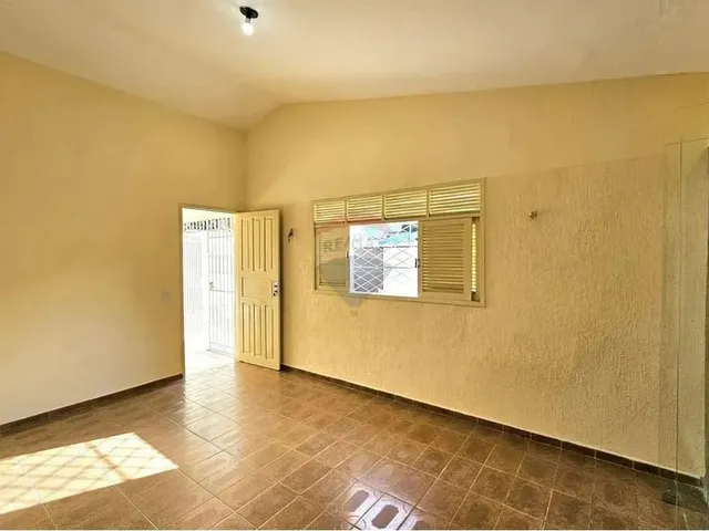 Imagem 3: Casa no Conj. de Ponta Negra com Excelente Localização