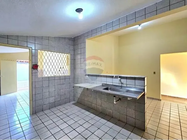 Imagem 4: Casa no Conj. de Ponta Negra com Excelente Localização