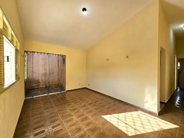 Imagem 3: Casa no Conj. de Ponta Negra com Excelente Localização