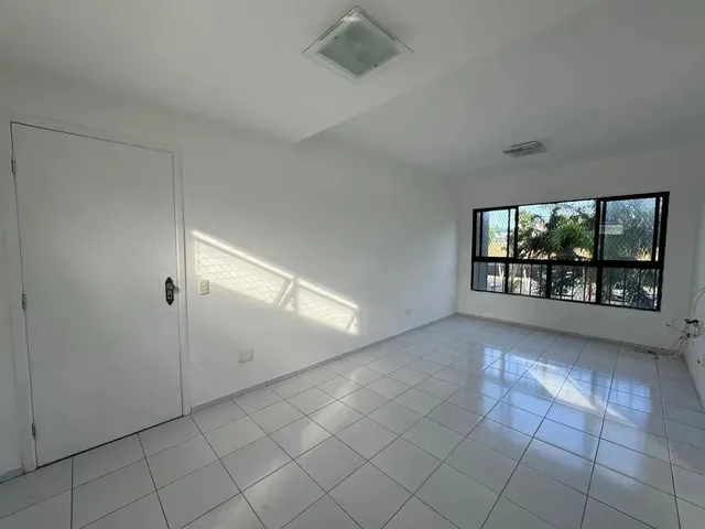 Imagem: O apartamento possui 3 Dormitórios, 1 Suíte, 2 Banheiros,