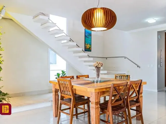 Imagem 9: Casa À Venda com 363 M² de Área Privativa no Morro das Pedras em Florianópolis Sc
