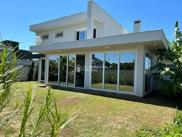 Imagem: Linda Casa com 04 Suítes em Condomínio