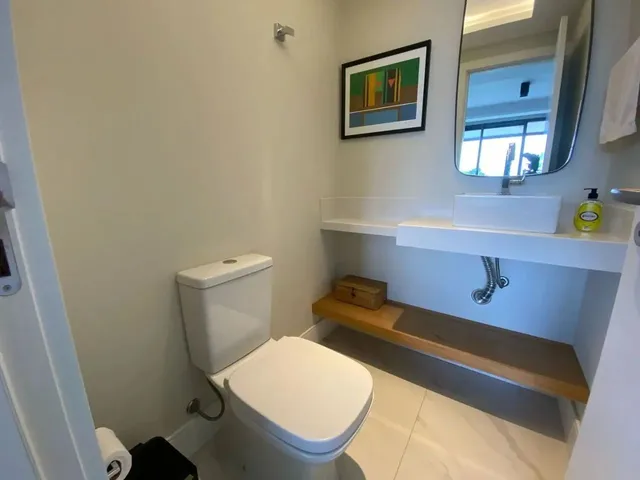 Imagem 10: Apartamento À Venda, com 3 Quartos, 3 Suítes 140 M² - Campeche - Florianópolis/Sc