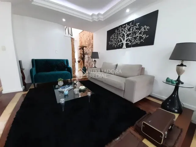 Imagem 1: Casa 4D À Venda no Santos Dumont em Florianópolis