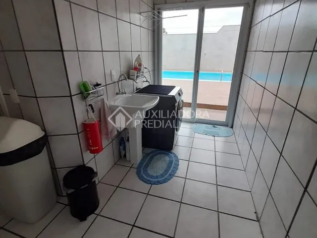 Imagem 3: Casa 4D À Venda no Santos Dumont em Florianópolis