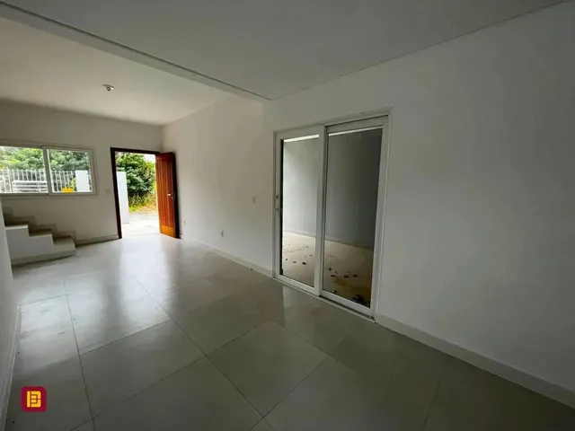 Imagem 9: Casa 2 Dormitorios, Suite, 2 Vagas, Rio Tavares.