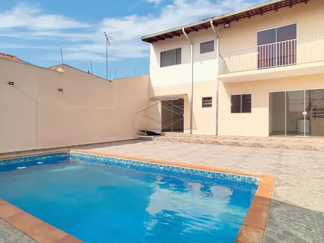 Imagem: Lindo Sobrado com 02 Dormitórios e Piscina
