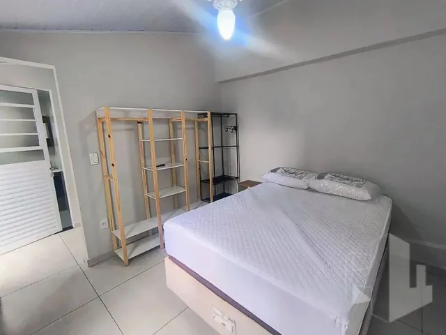 Imagem: Kitnet com 1 Dormitório para Alugar, 20