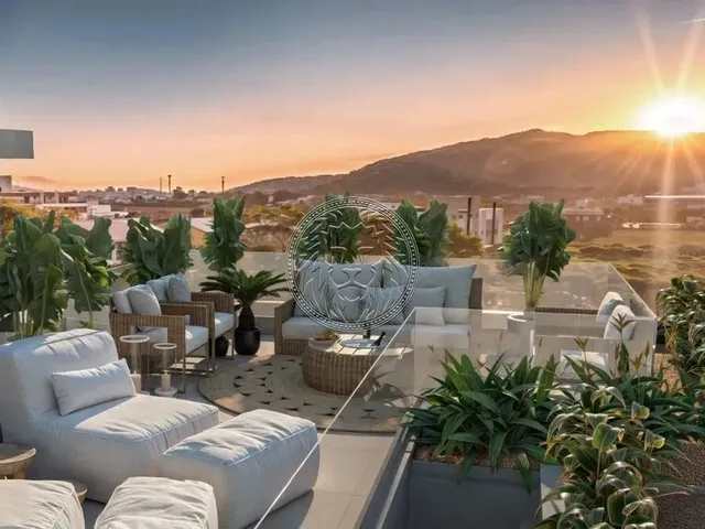 Imagem: Casa com 4 Dormitórios À Venda no Rio