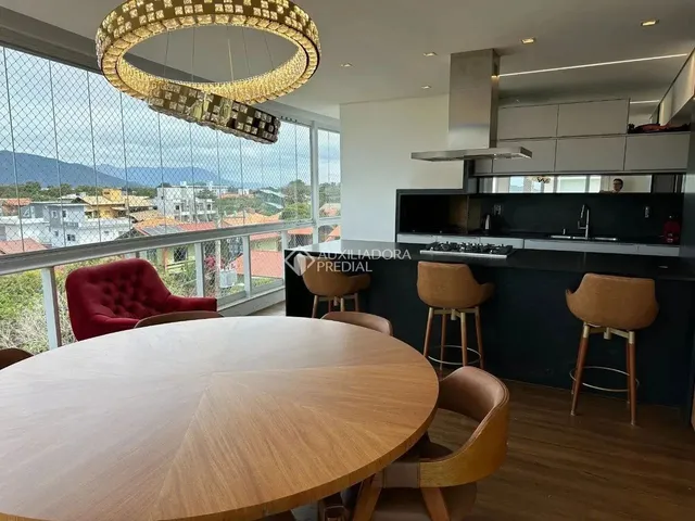 Imagem 12: Imóvel para Venda Possui 190 Metros Quadrados com 3 Quartos em Campeche - Florianópolis