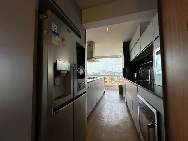 Imagem 2: Imóvel para Venda Possui 190 Metros Quadrados com 3 Quartos em Campeche - Florianópolis