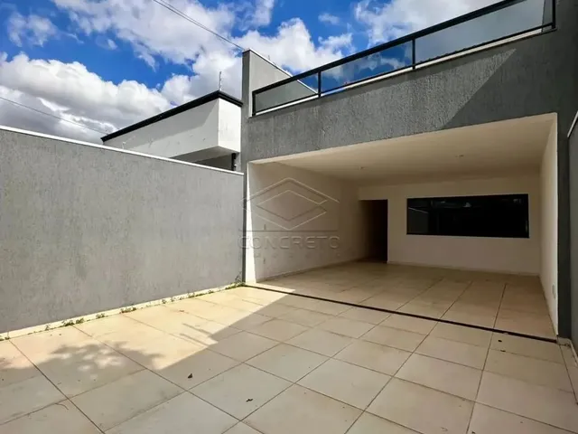 Imagem: A casa possui 3 Dormitórios, 1 Suíte, 3 Banheiros, 4