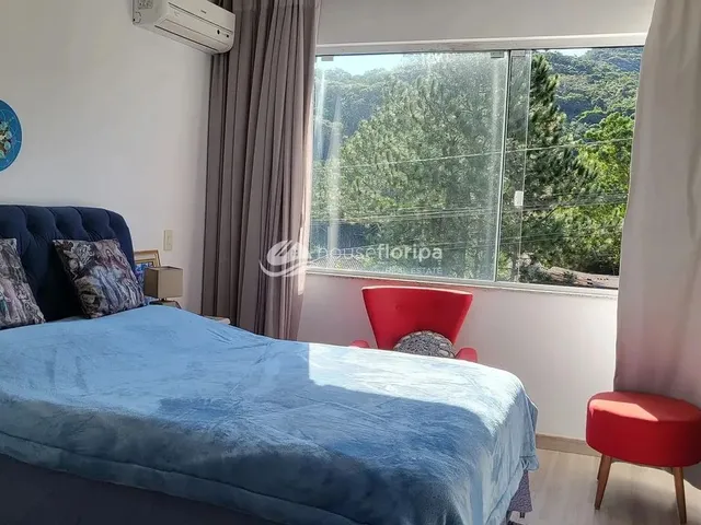 Imagem 11: Casa Aconchegante e Mobiliada com 3 Suítes, em Localização Privilegiada, À Venda