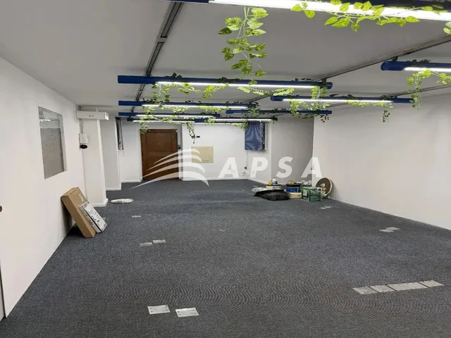 Imagem 15: Dê o Próximo Passo no Crescimento do Seu Negócio com Este Conjunto de Salas Comerciais