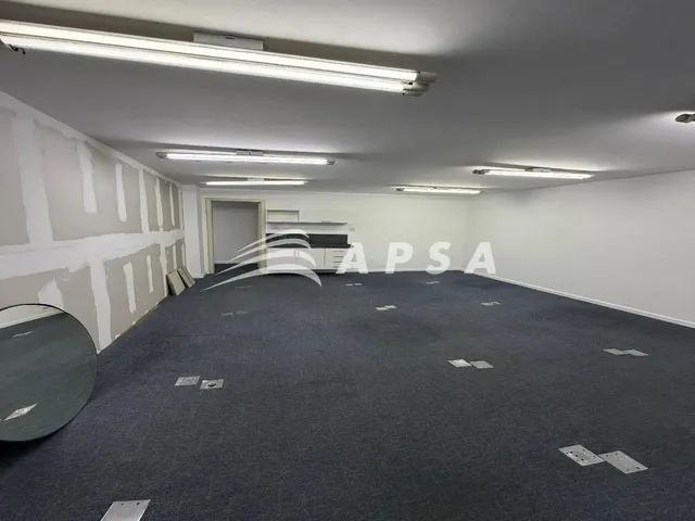 Imagem 10: Dê o Próximo Passo no Crescimento do Seu Negócio com Este Conjunto de Salas Comerciais